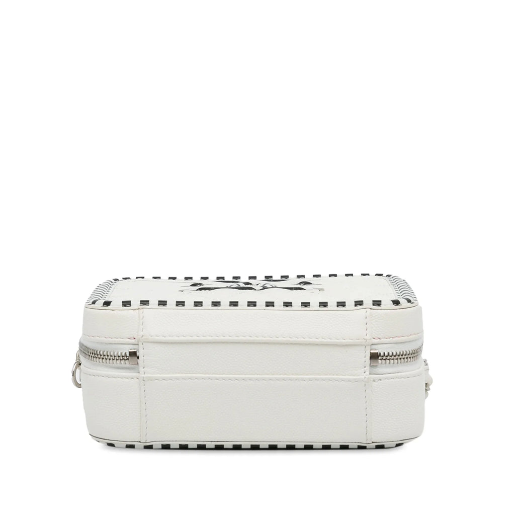 Filigree Leather (Like Pre-Owned Caviar Bag Authenticated CC White Unisex Small Chanel New) Vanity