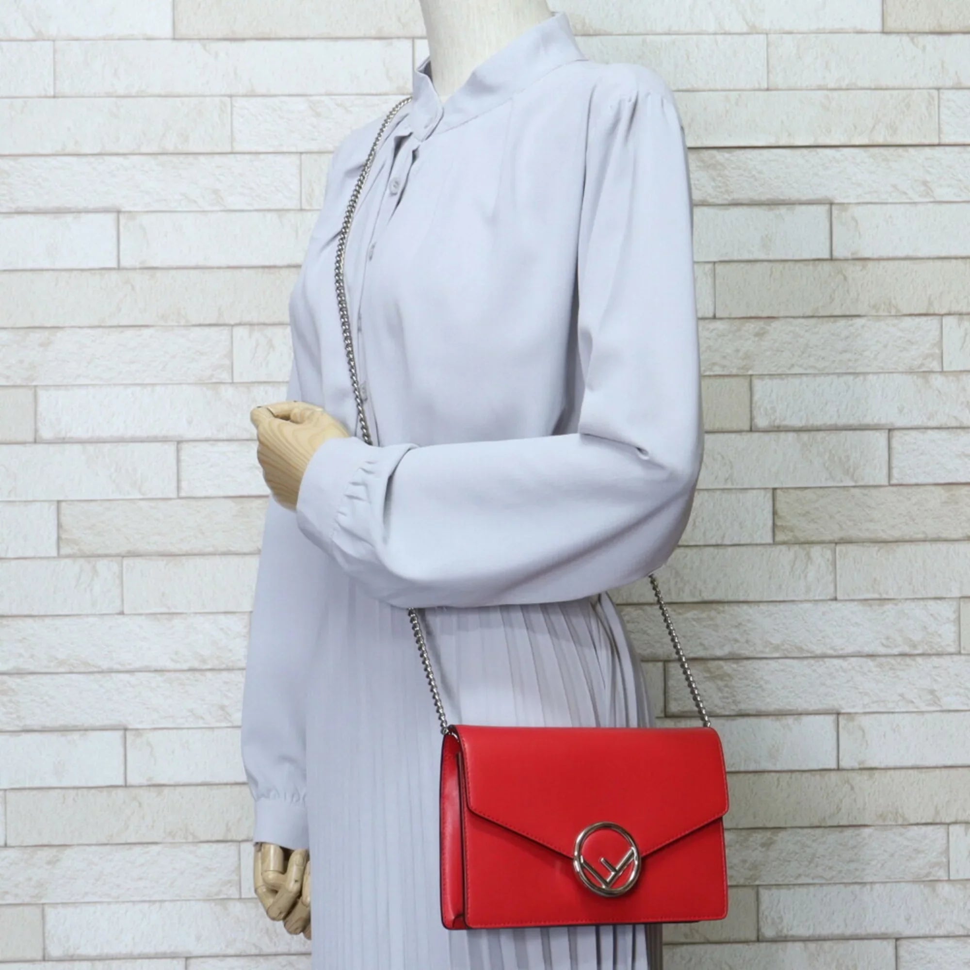 ladies (Good) Fendi red chain Pre-Owned calf bag shoulder