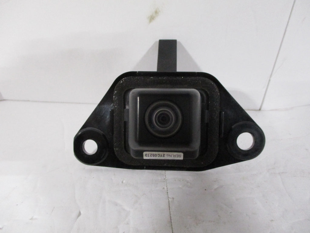 Rear OEM Liftgate 13 View 10 12 Backup 09 11 Camera Toyota Highlander Pre-Owned (Good) Mounted