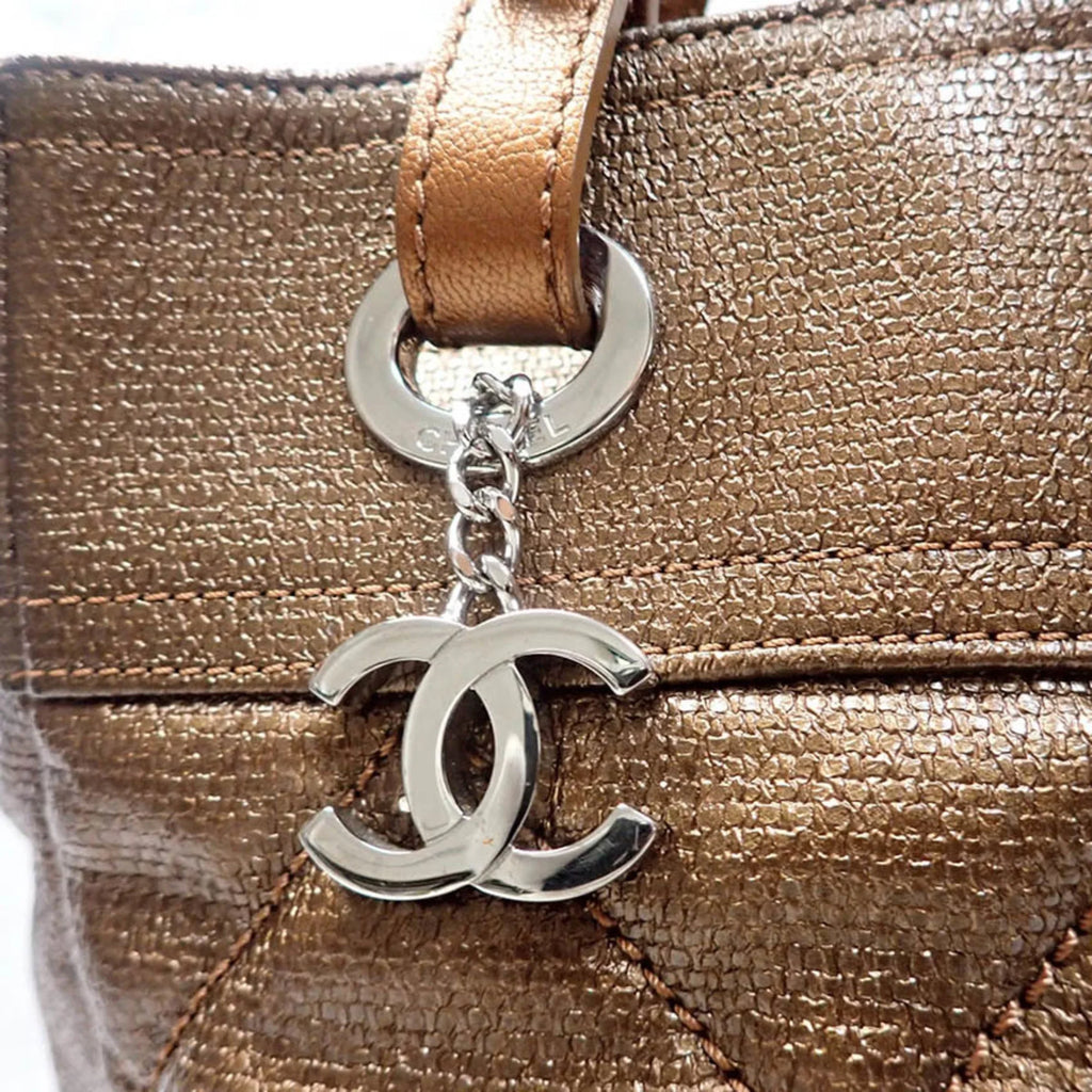 Biarritz (Fair) canvas Pre-Owned Chanel tote bag Paris coated hand CHANEL