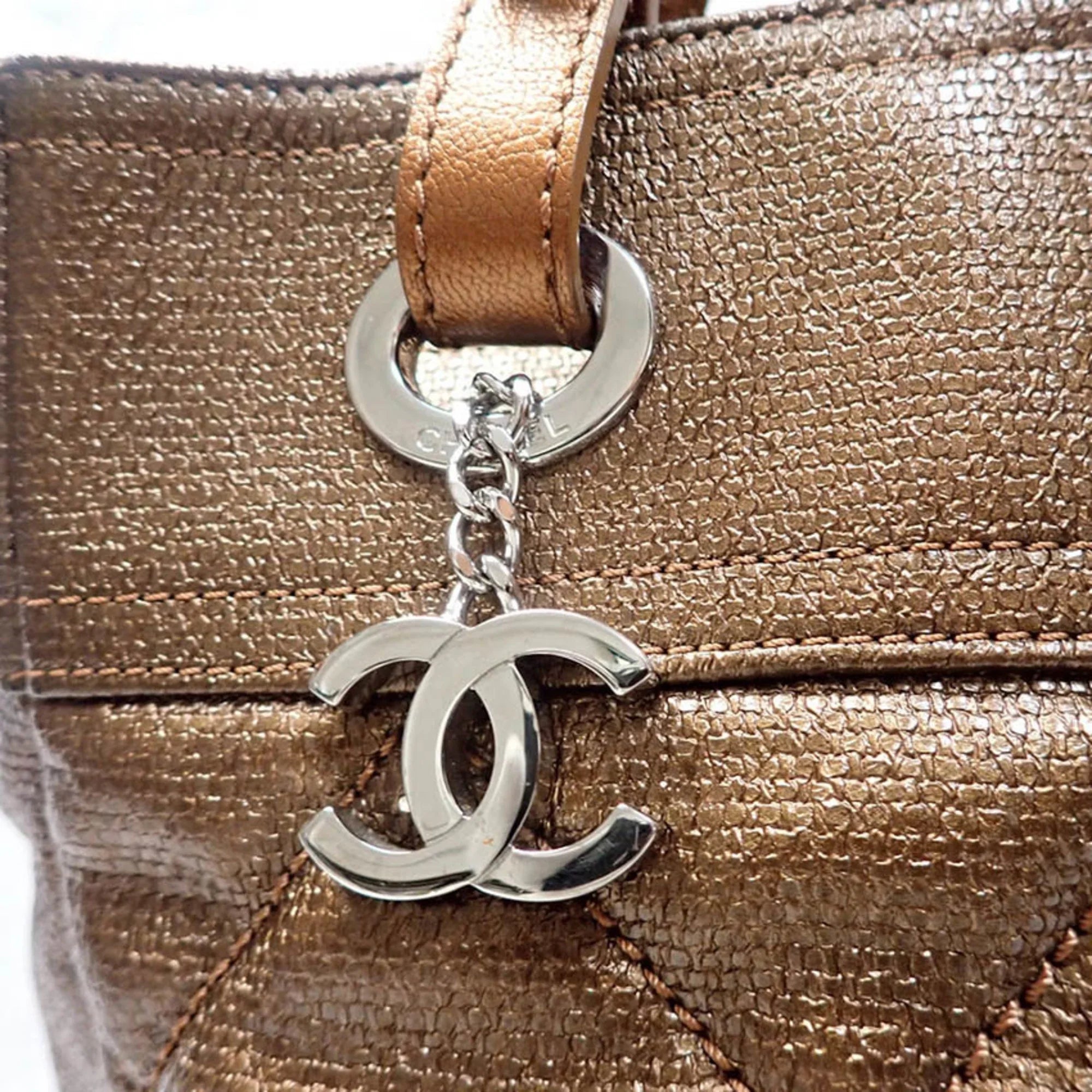 Biarritz (Fair) canvas Pre-Owned Chanel tote bag Paris coated hand CHANEL