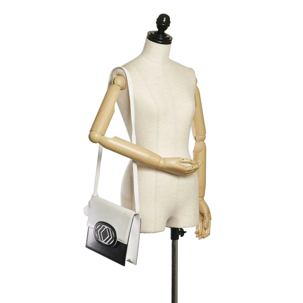 Pre-Owned Crossbody Bag Valentino Calf Authenticated White Leather Women (Good)