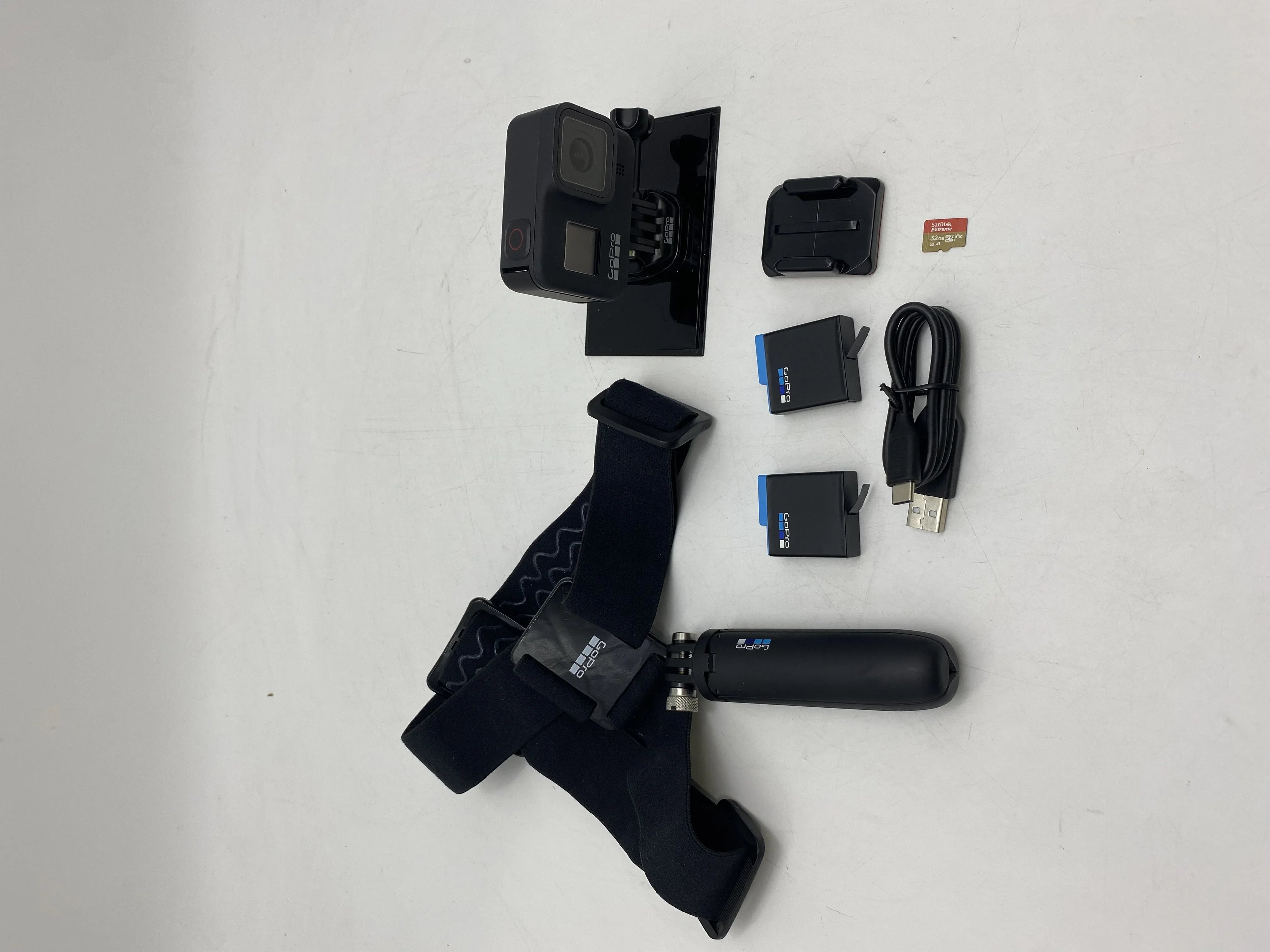 GoPro Open HERO8 Black Bundle Box