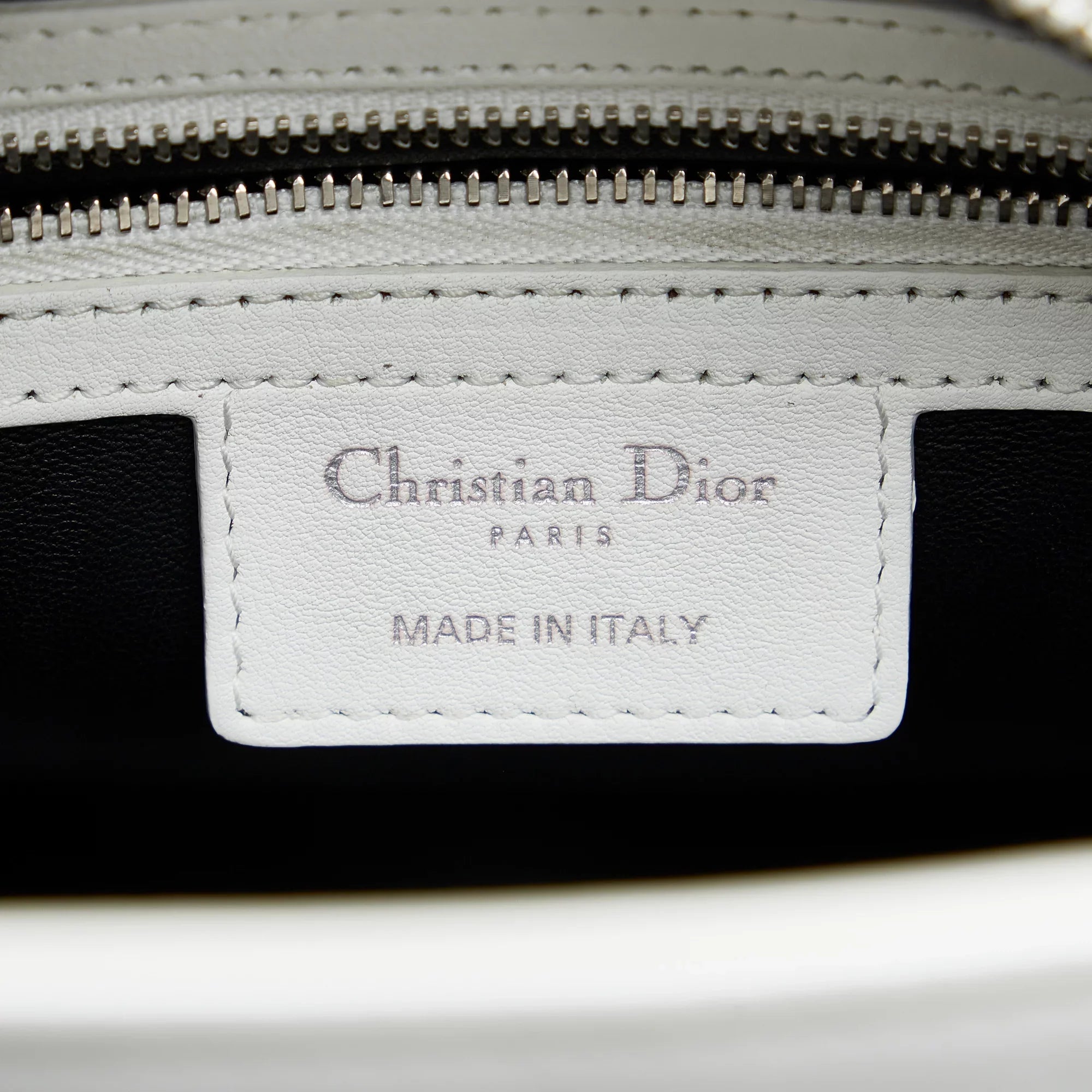 Paradise Medium Lady Unisex White Authenticated Satchel Dior Pre-Owned Lambskin Leather (Good)