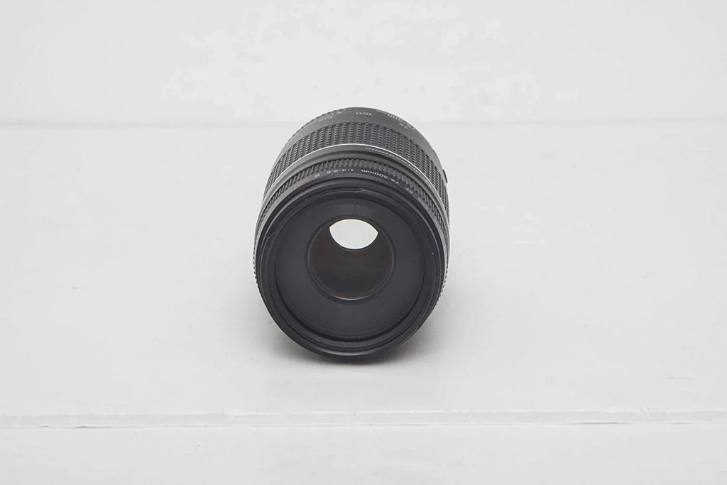 III Zoom Telephoto EF Lens f/4-5.6 75-300mm Canon