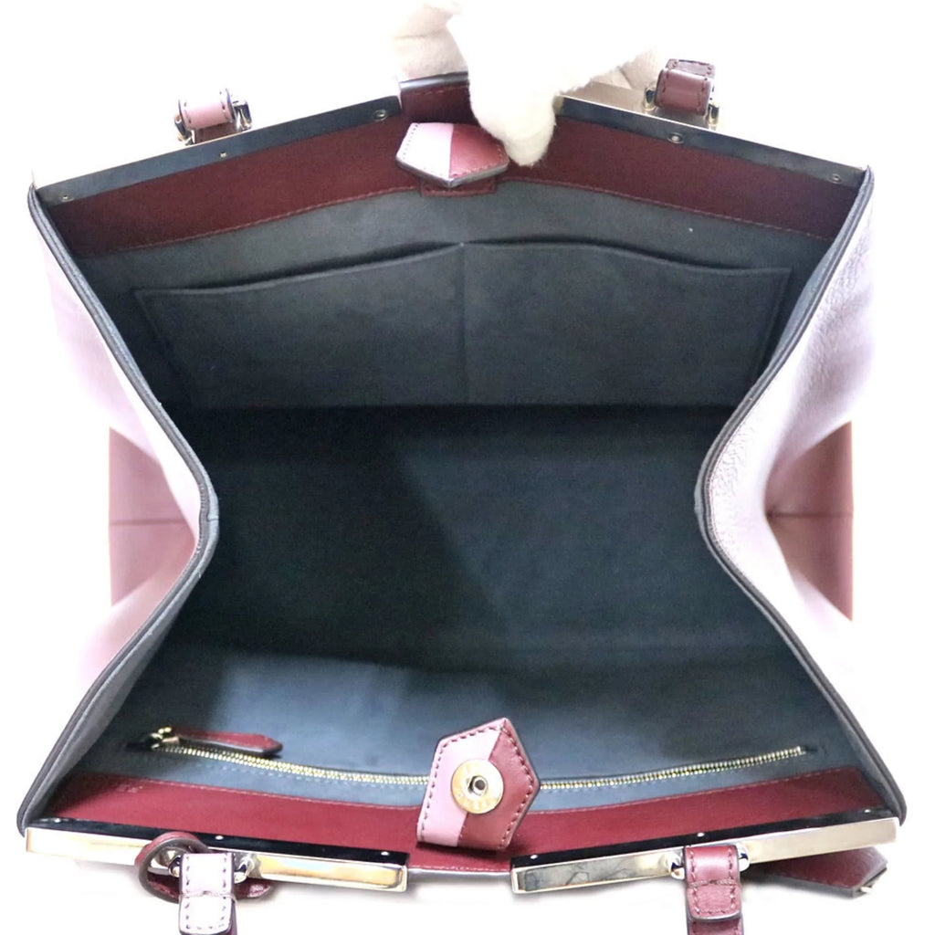 Leather FENDI Shoulder Pink Pre-Owned Bag Women's Fendi (Fair)