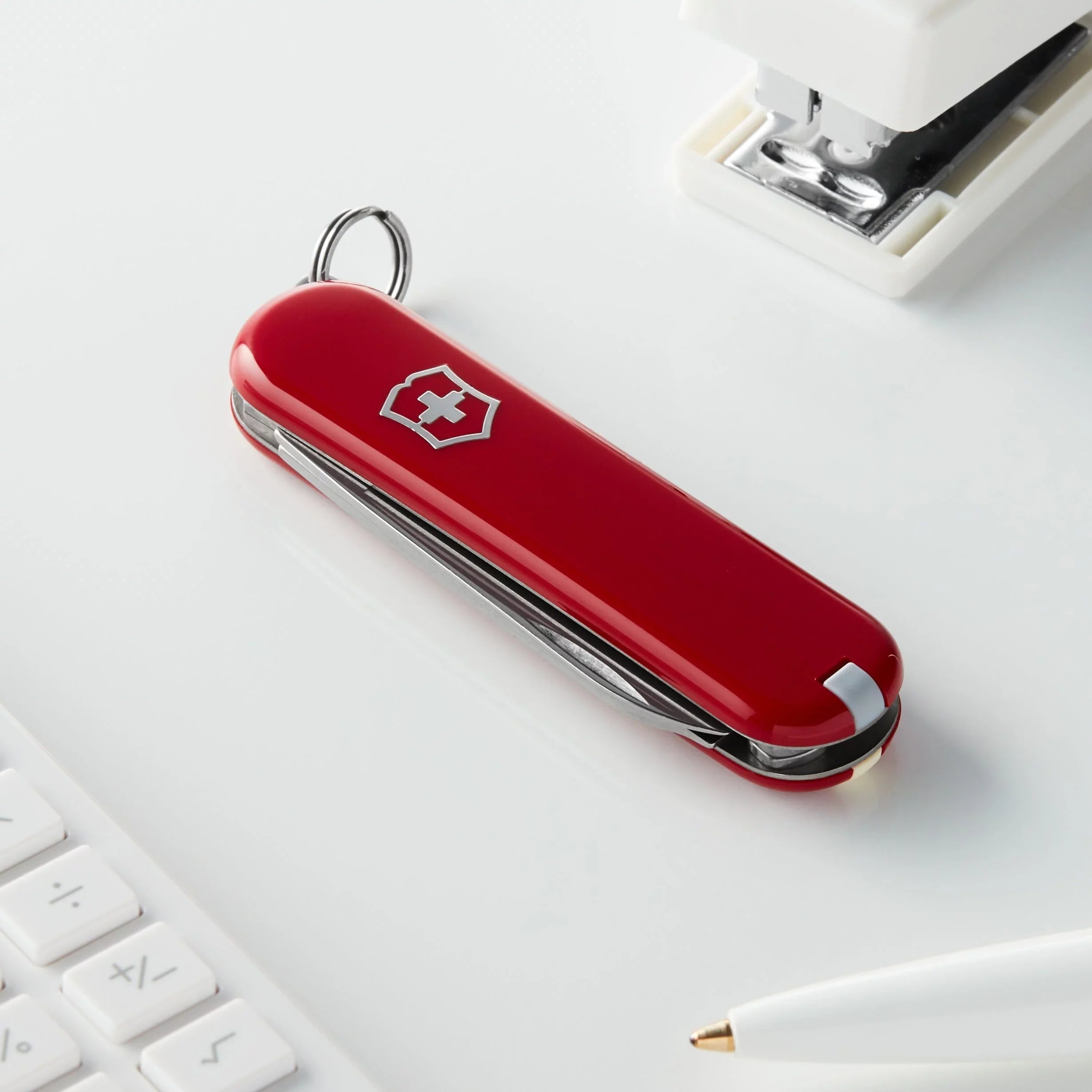 Knife, Red Classic Army Swiss SD Victorinox Pocket
