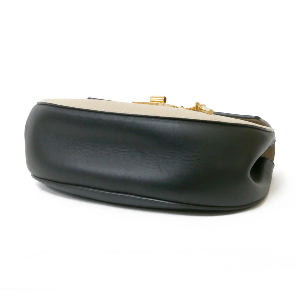 Chloé Beige,Black Leather Shoulder Pre-Owned (Fair) Bag