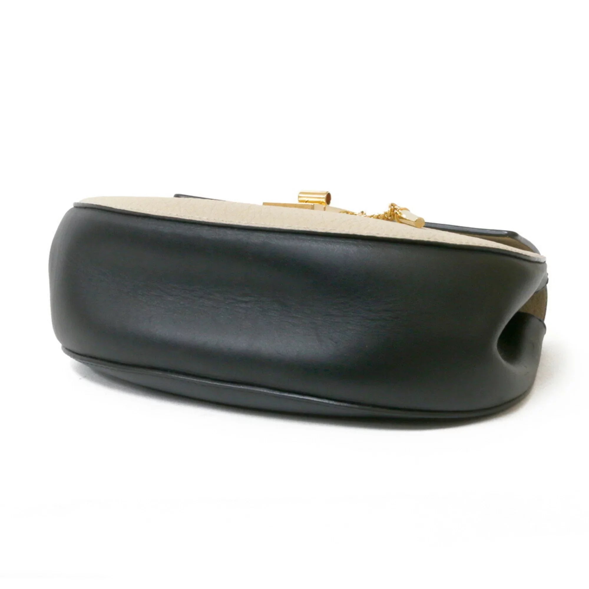 Chloé Beige,Black Leather Shoulder Pre-Owned (Fair) Bag