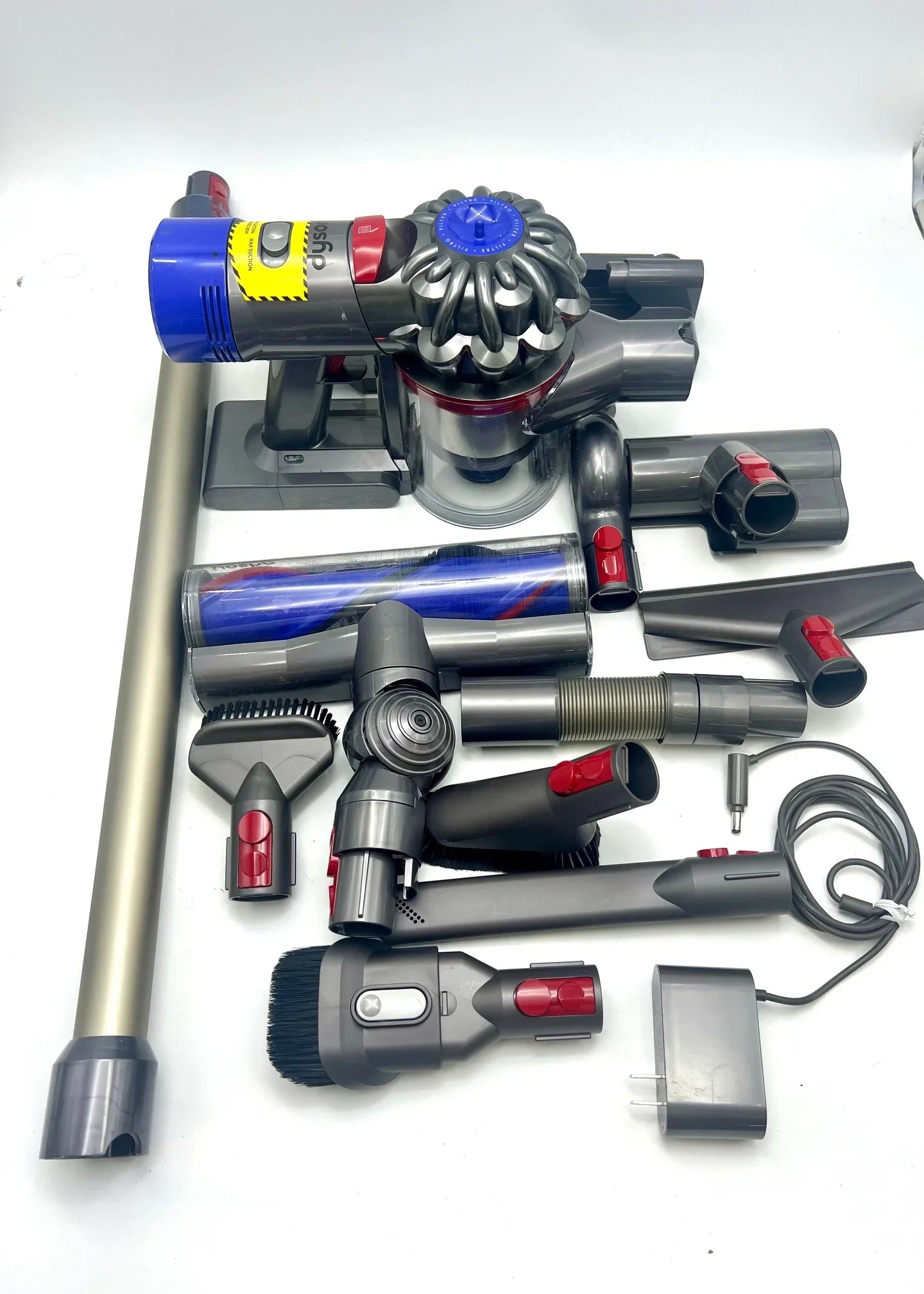 Animal Pro Pre-Owned Vacuum Cordless 215867-06-03 - Dyson SV10 V8 PURPLE/SILVER (Fair)