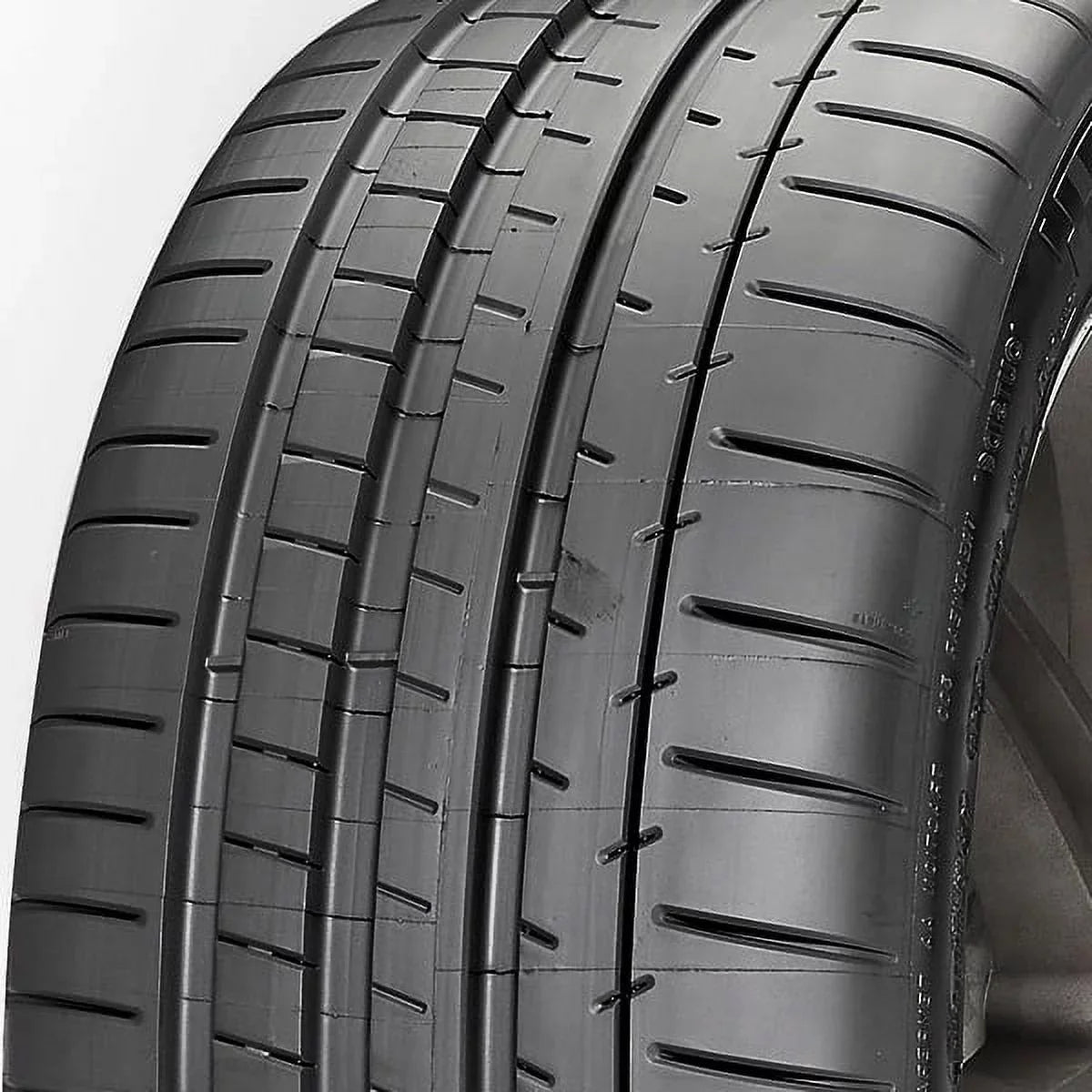Tire Super UHP Pilot (99Y) Passenger Sport Michelin XL 285/30ZR20