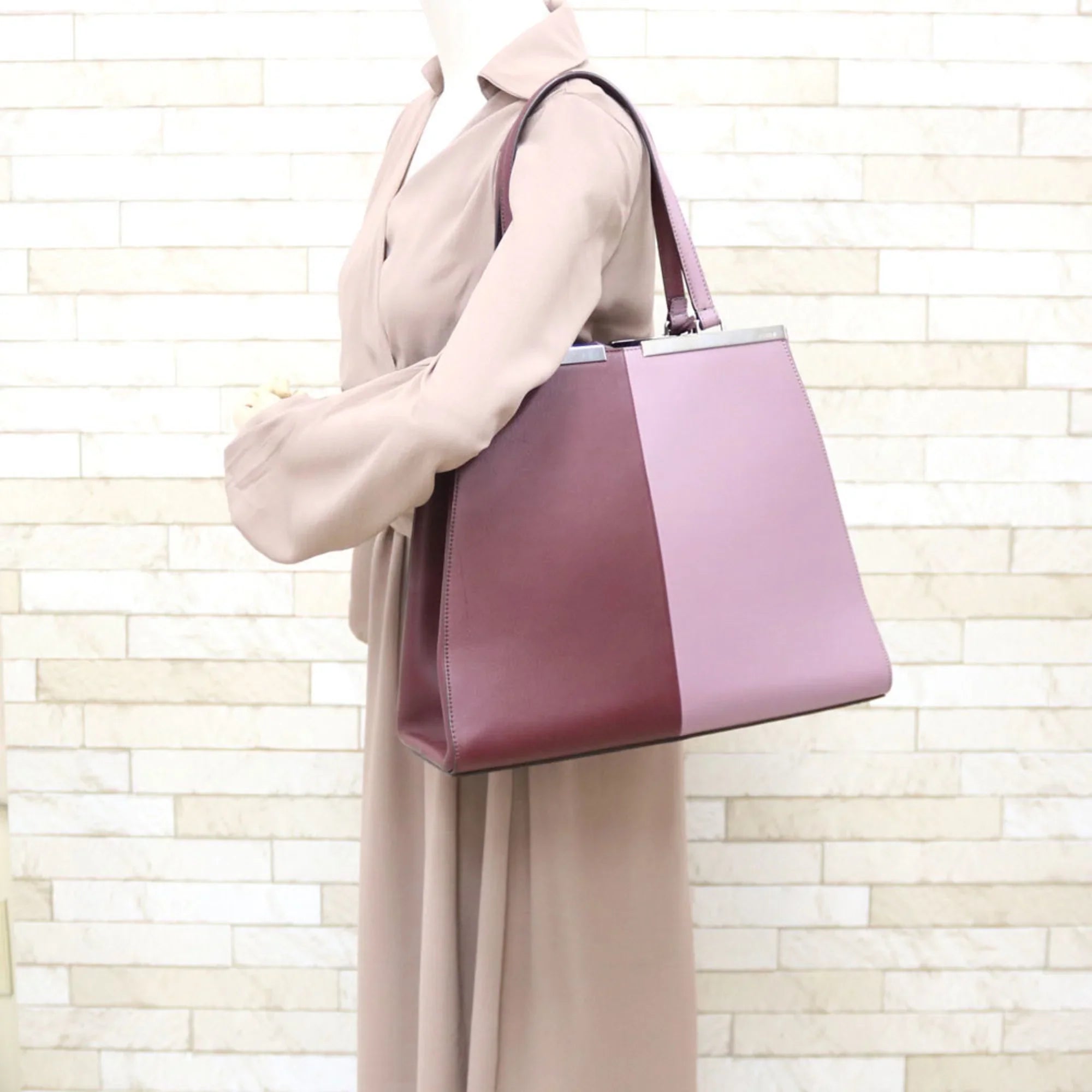 Leather FENDI Shoulder Pink Pre-Owned Bag Women's Fendi (Fair)