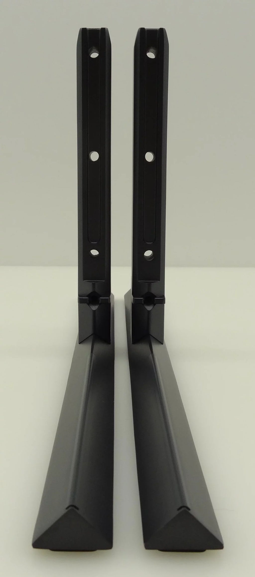 M75QXM-K03 1A317Y700-GB2-G Legs Vizio (BCDA-70) NEW