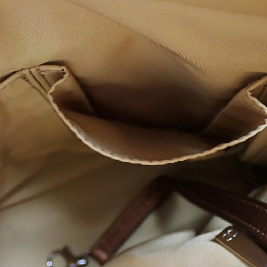 Biarritz (Fair) canvas Pre-Owned Chanel tote bag Paris coated hand CHANEL