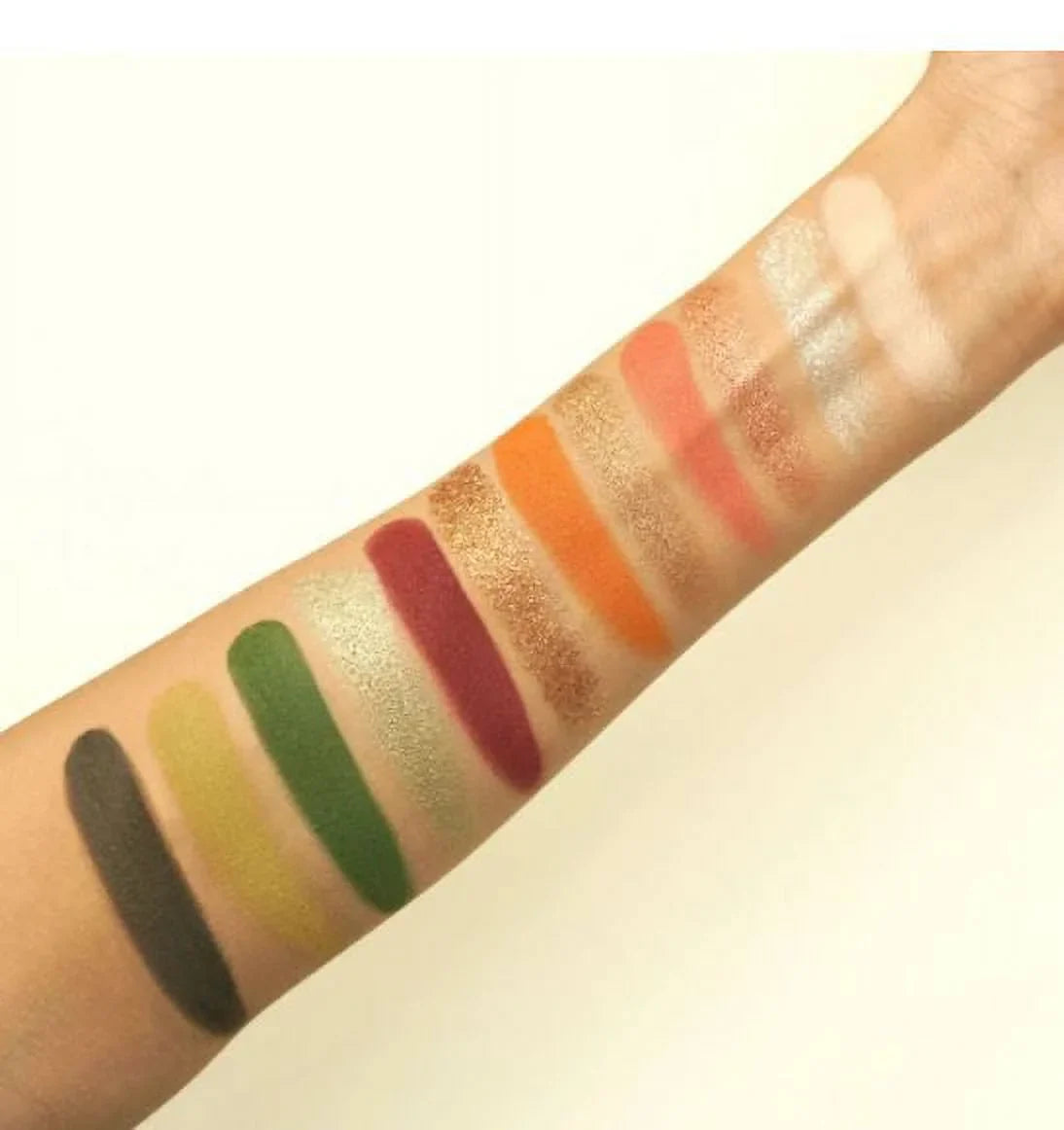 * * Beauty TALK Palette BEAUTY Shadow LA TRAVELER] Kara [TIME