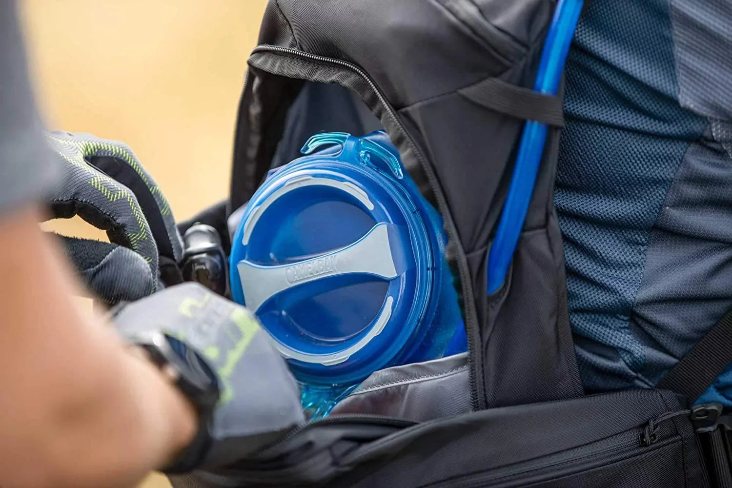 Bladder, Crux Ounces, Leak-Proof 2-Liter Blue , Reservoir Bladder - Water 70 CamelBak Water Hydration
