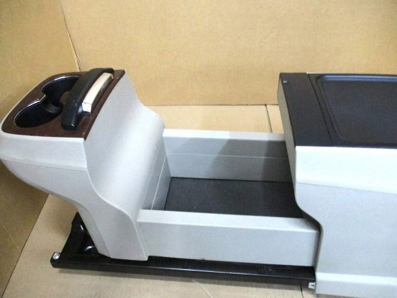 Center Rear 11-20 Pre-Owned Sienna LKQ (Good) Sliding Console OEM Gray Entertainment Toyota w/