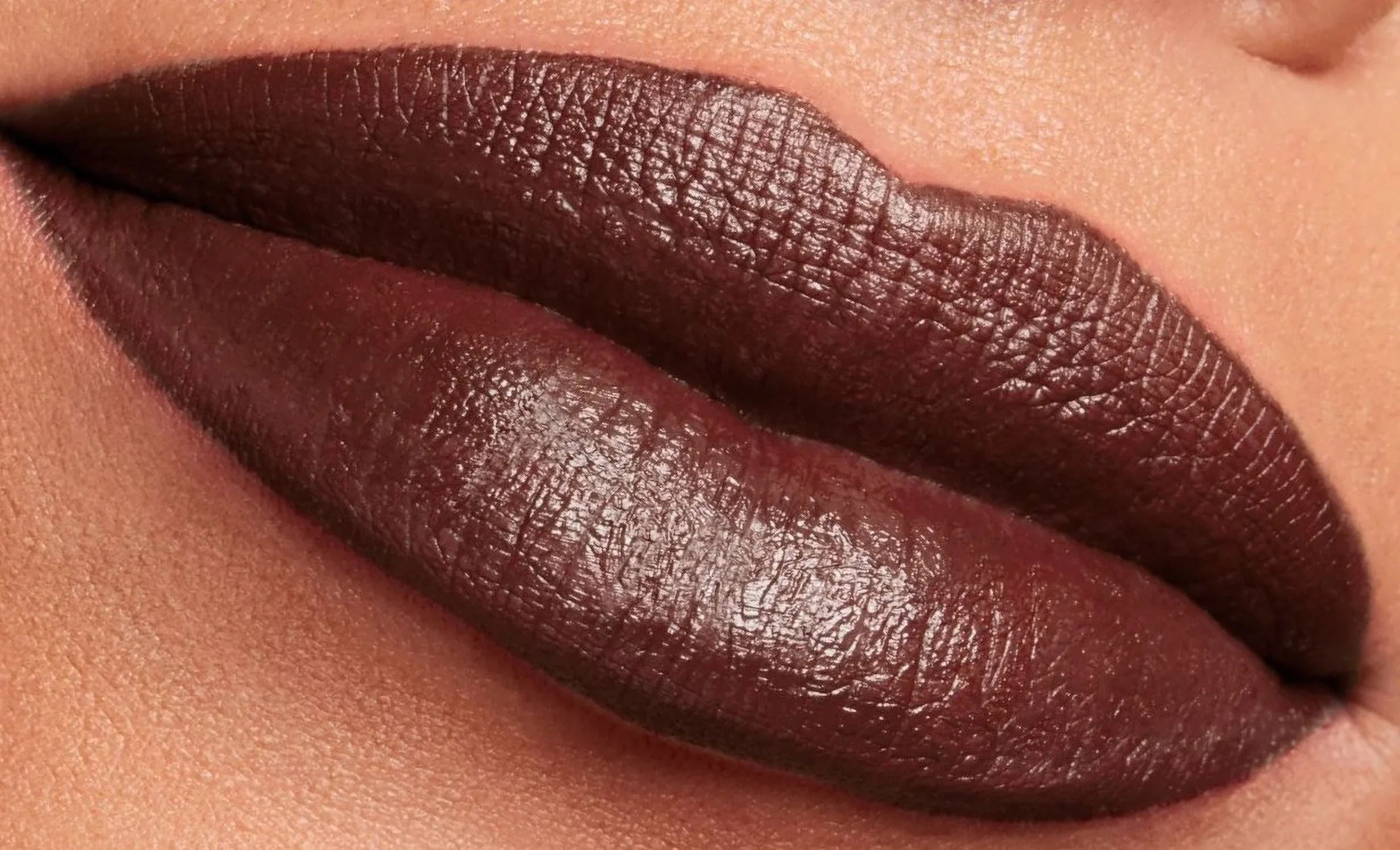 Blur MAC Love 879 Slim Oz Powder Stick Velvet Clove 0.07 Kiss Lipstick