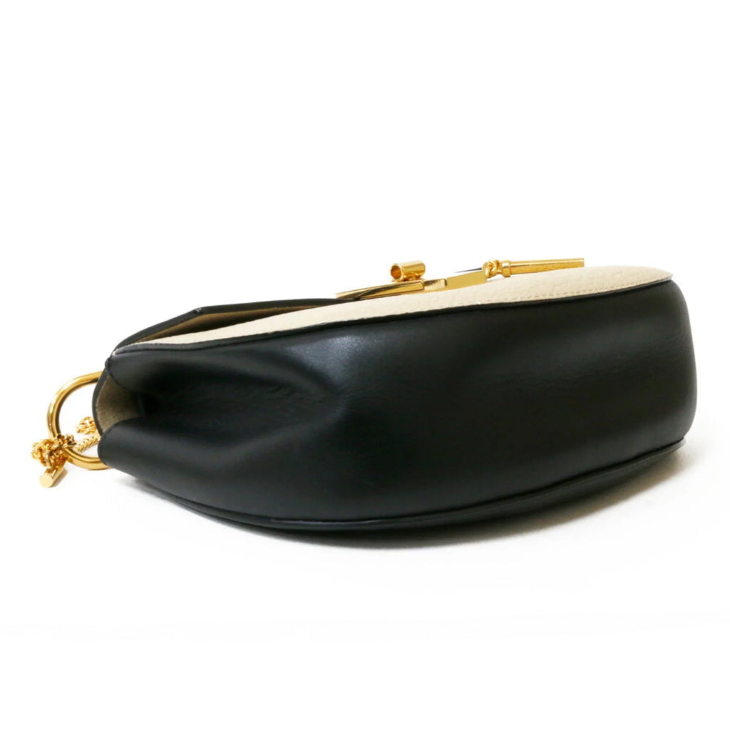 Chloé Beige,Black Leather Shoulder Pre-Owned (Fair) Bag