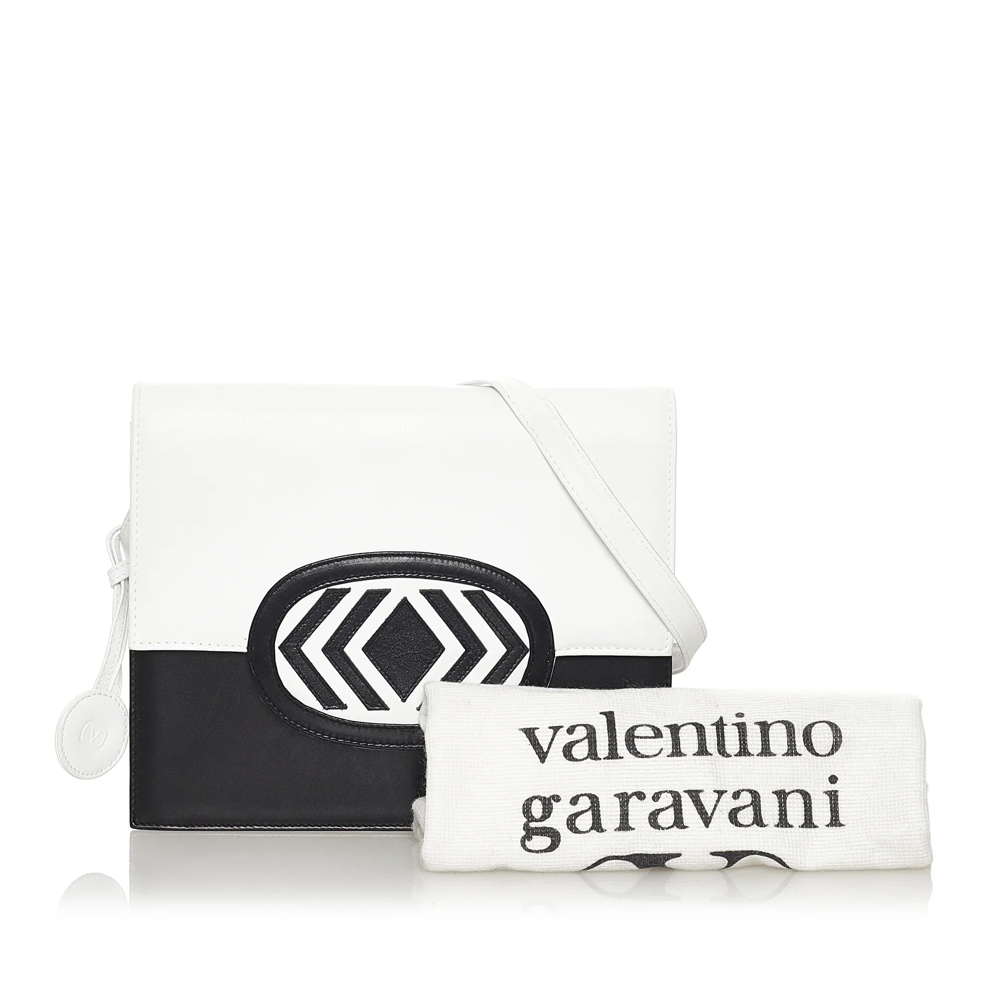 Pre-Owned Crossbody Bag Valentino Calf Authenticated White Leather Women (Good)
